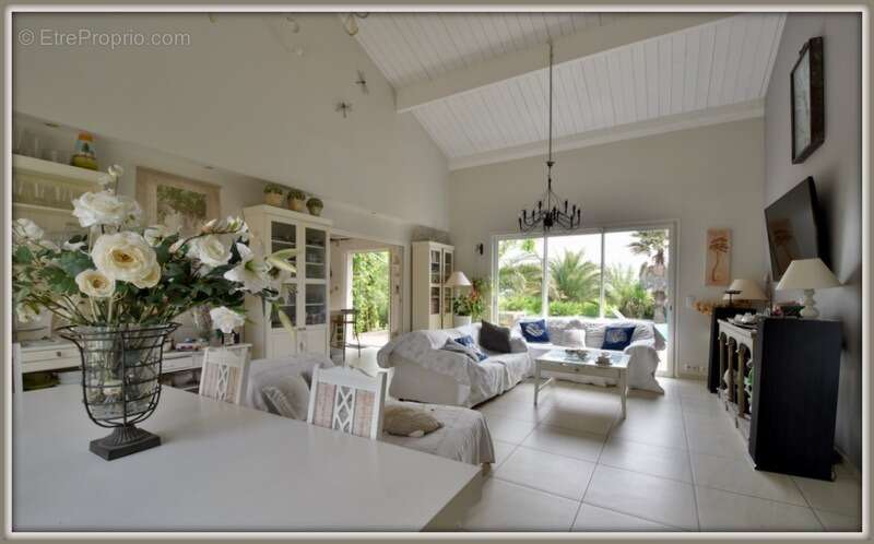 Maison à LAPEYROUSE-FOSSAT