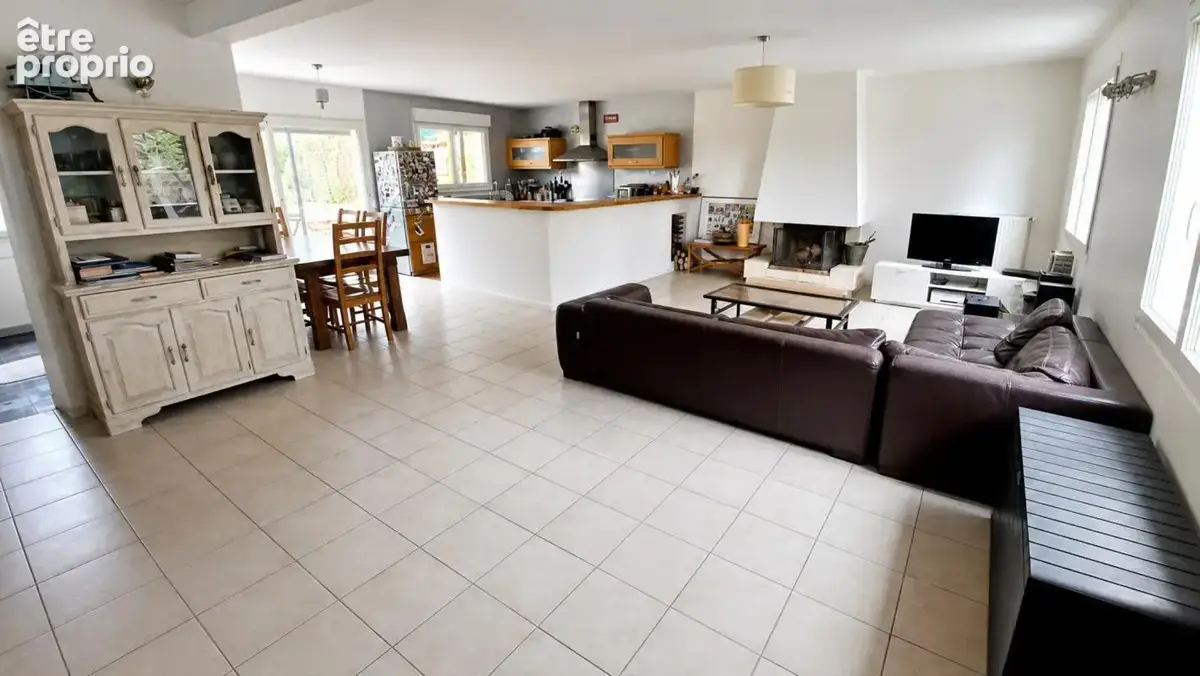 Maison 170 m² à Mettray  - photo 3
