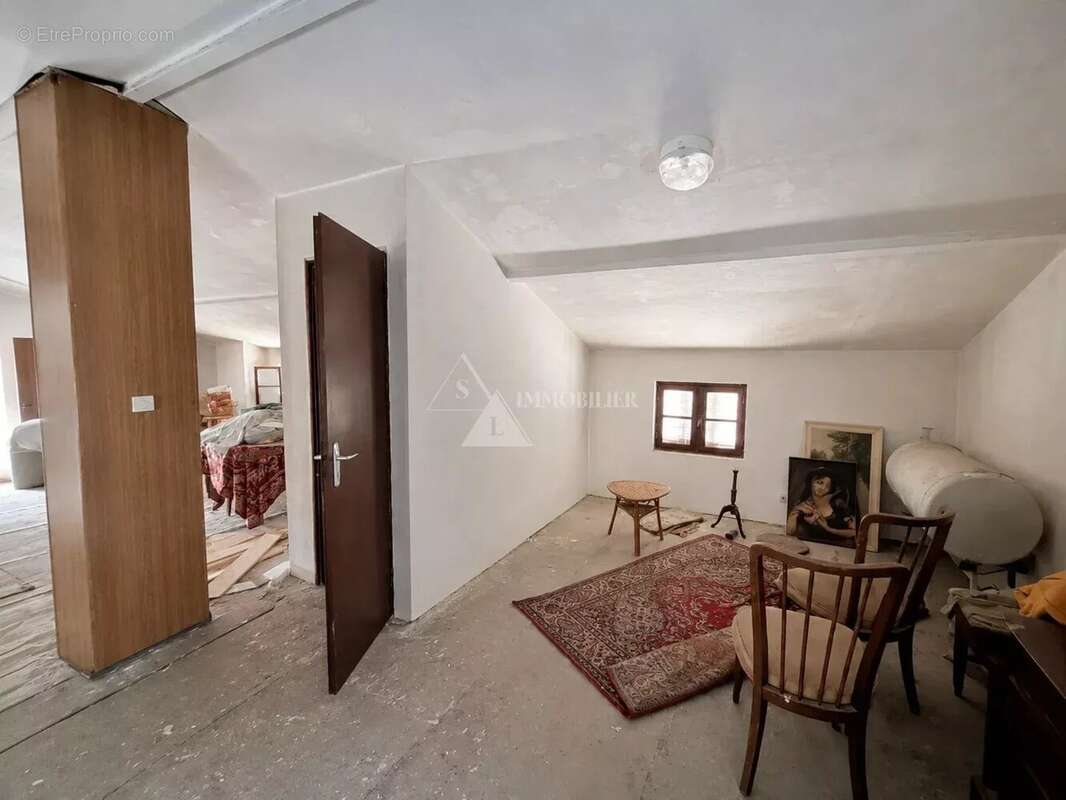 Maison de village a renover - toiture neuve - zoza - photo 17