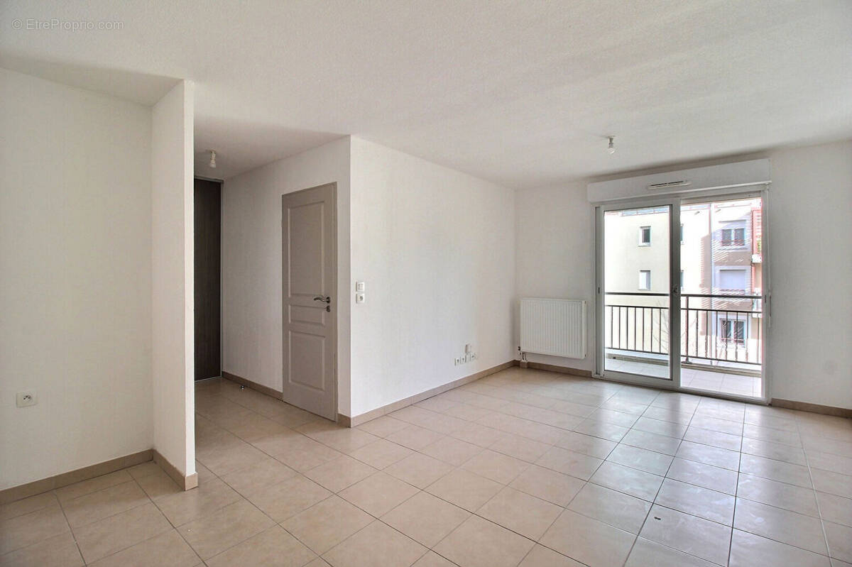 Appartement à JUVIGNAC