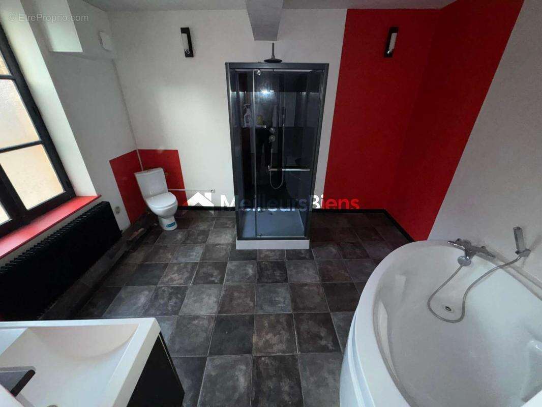 Appartement à AVESNES-SUR-HELPE