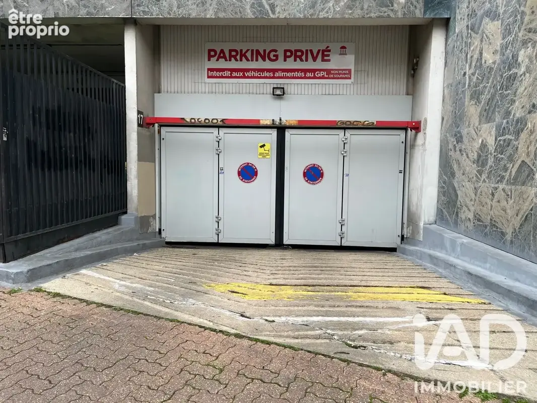 Photo 1 - Parking à PARIS-19E