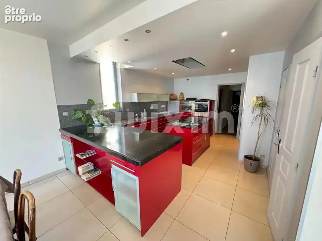 Appartement T4 - Centre ville Aix-les-Bains - photo 3