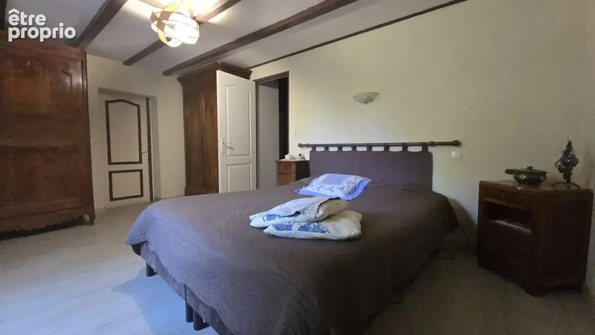 Maison 6 pièces 198 m² à vendre à Saint-Cyr-Du-Doret (17170) - photo 6