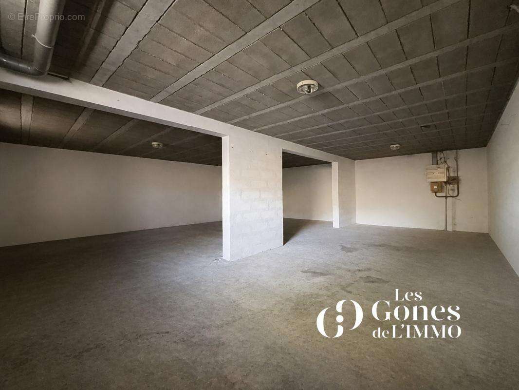 Genas  Maison familiale de 155 m2 avec 4 chambres, jardin de - photo 18