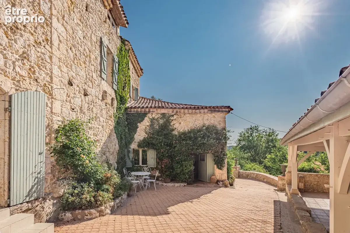 Propriété de campagne avec piscine, annexe et vue panoramique - photo 5