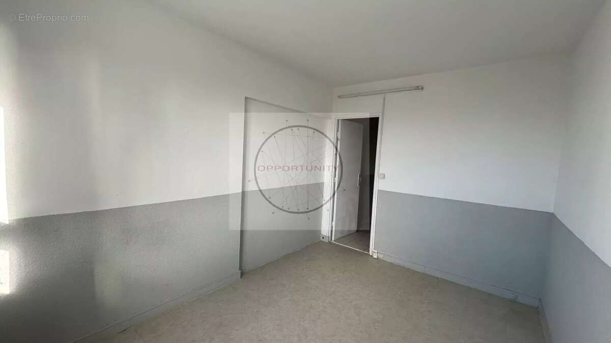 Appartement à PARIS-20E