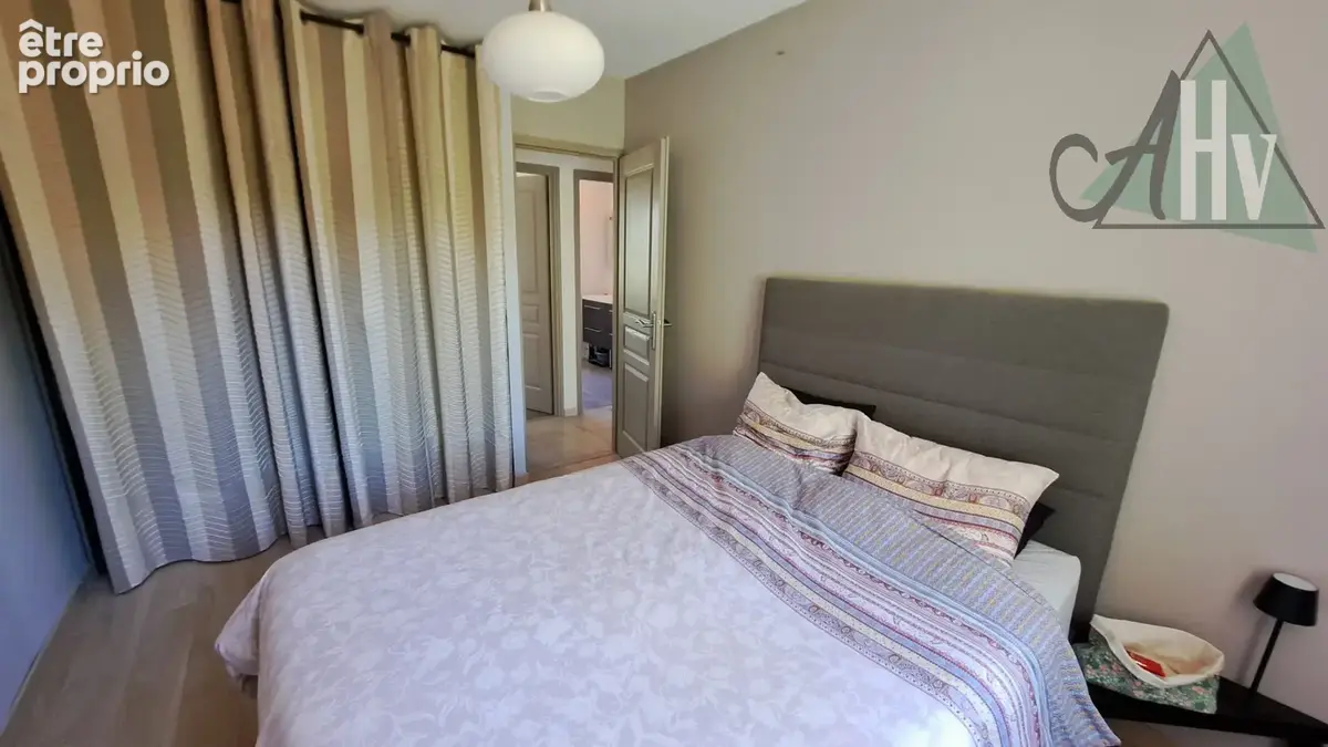 SERGINES (89) - Pavillon récent de 98 m2 avec 3 chambres + bureau, sur sous-sol total avec beau jardin. - photo 14