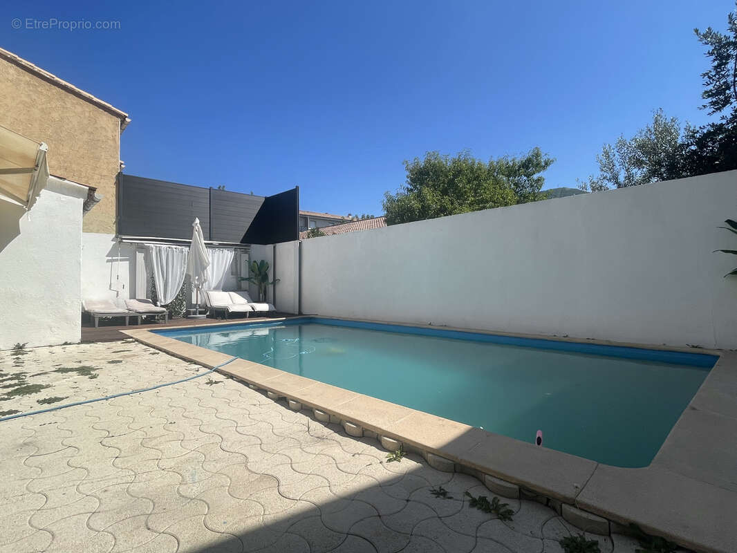 Nyons / proche centre ville / villa 4 pieces / jardin avec piscine - photo 6