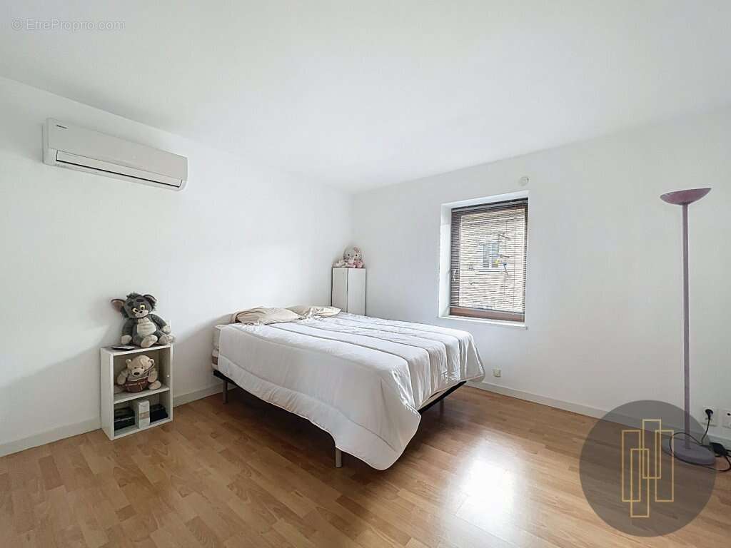 Maison à MONTMERLE-SUR-SAONE