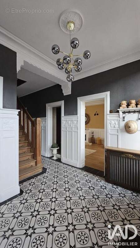 Maison 234 m² à Saint-Amand-Les-Eaux  - photo 6