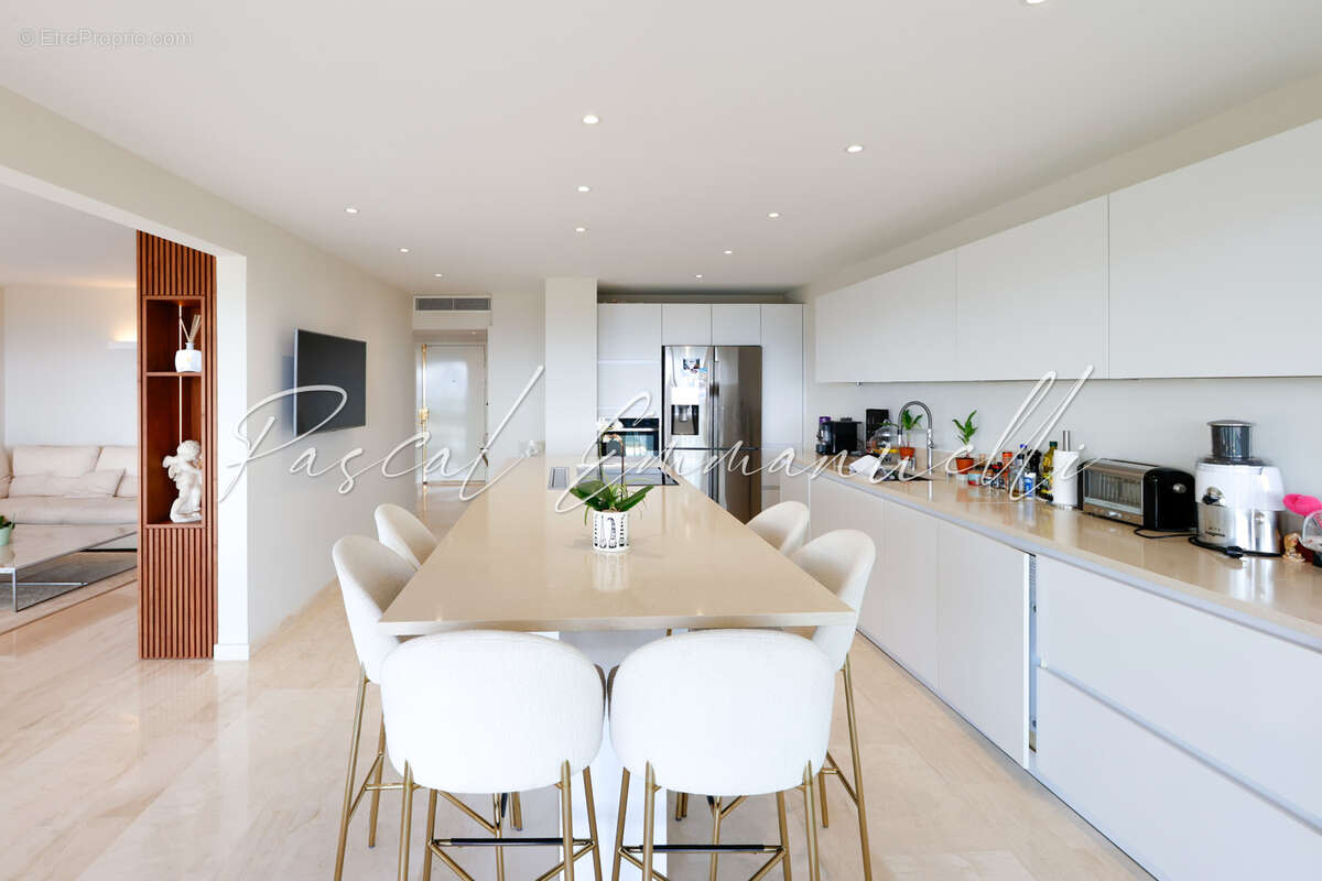 Appartement à LE CANNET