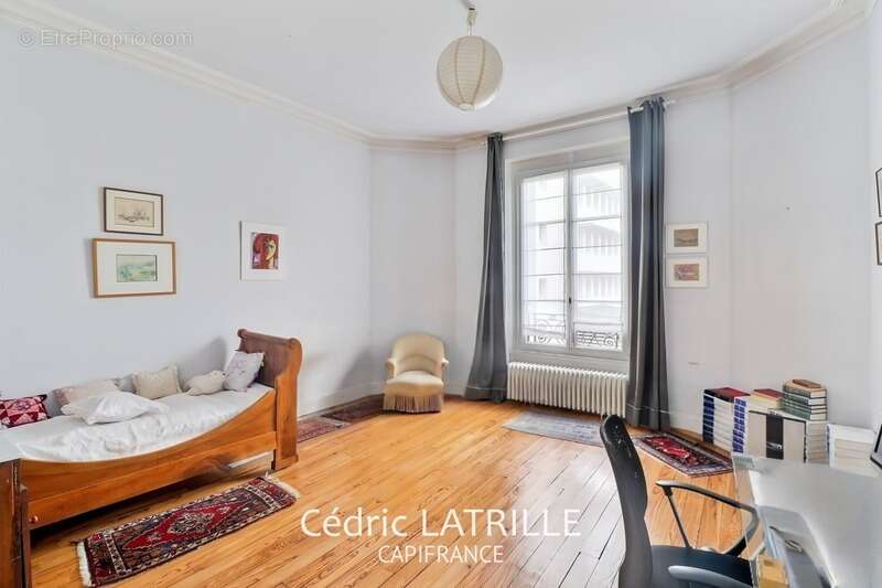 Maison Bourgeoise à vendre 11 pièces TARBES (65) - photo 10