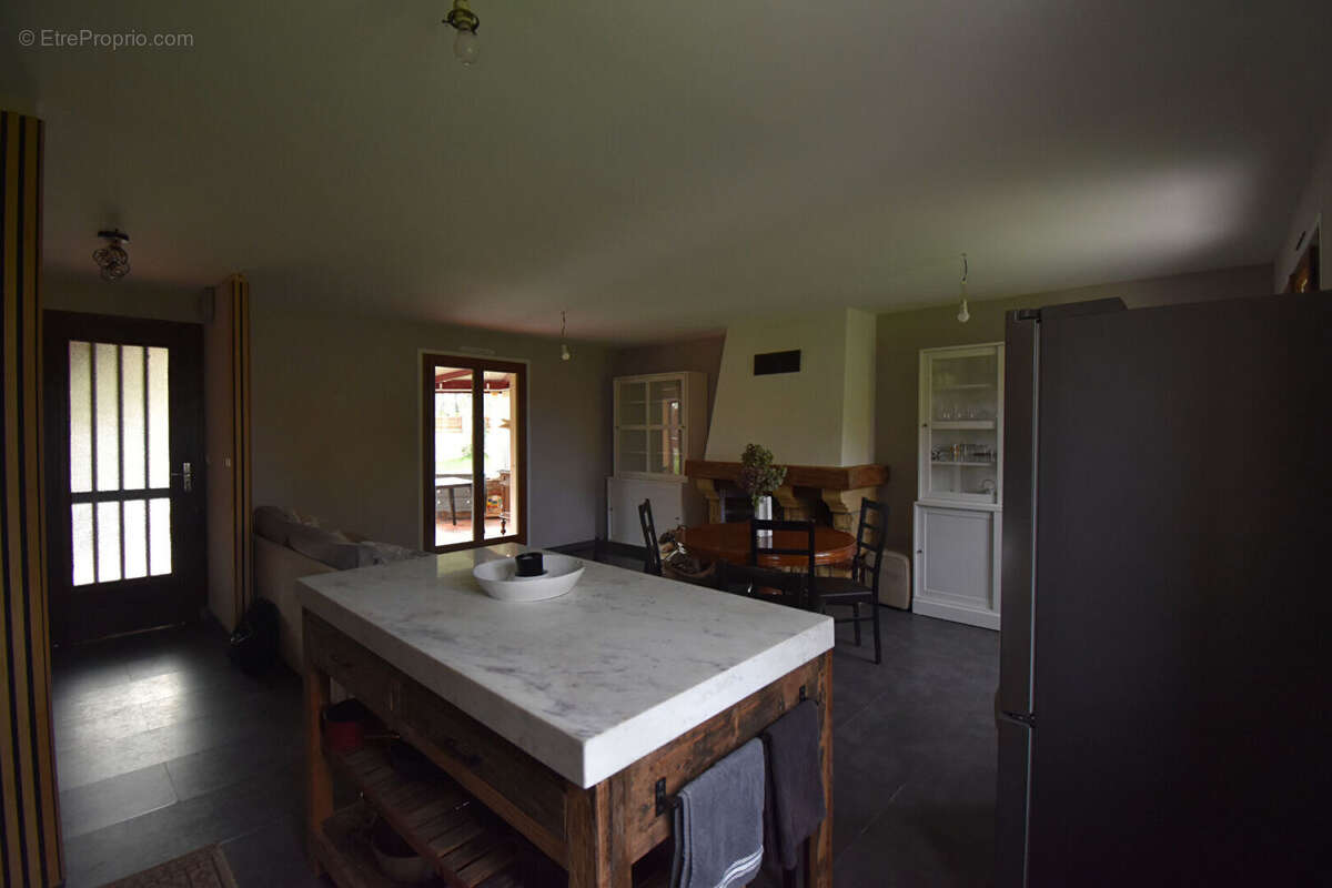 Maison à JOUET-SUR-L'AUBOIS