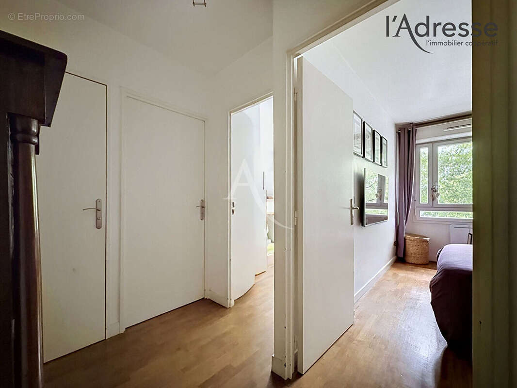 Appartement à COURBEVOIE