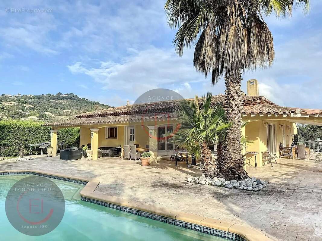 Maison à LES ADRETS-DE-L&#039;ESTEREL