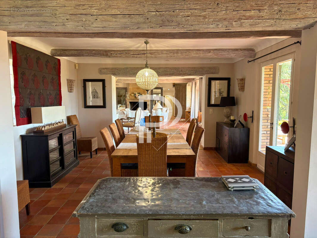 Maison à PLAN-DE-LA-TOUR