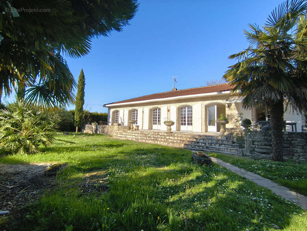 Maison à SAINT-BRICE