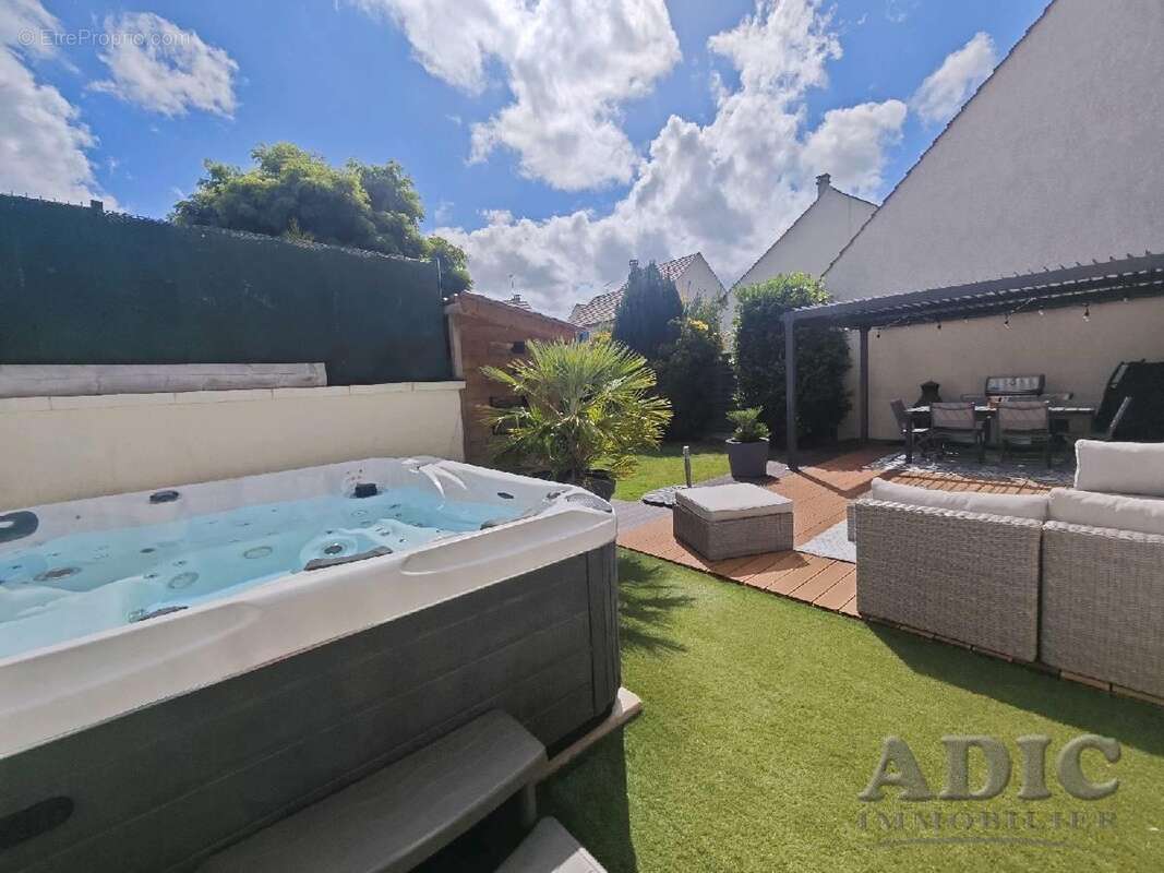 Maison à MOUSSY-LE-NEUF