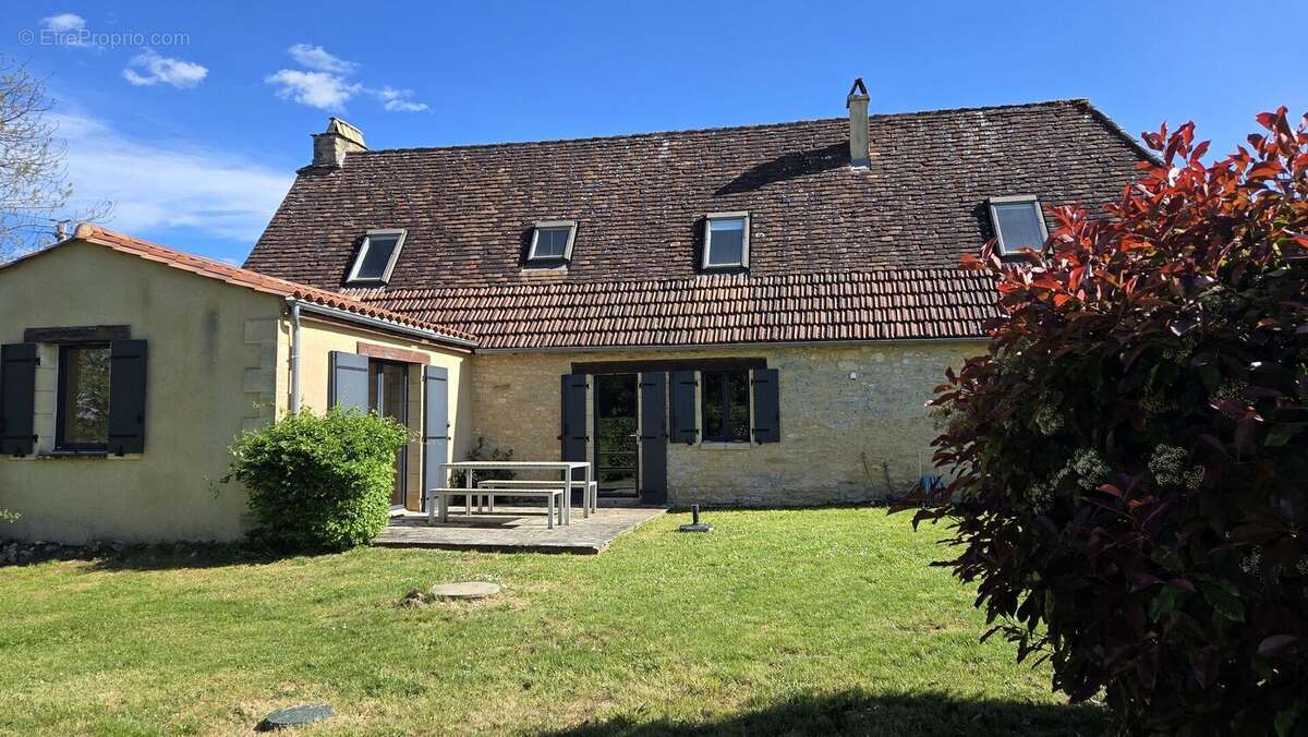 20260414165407 - Maison à SAINT-CHAMASSY