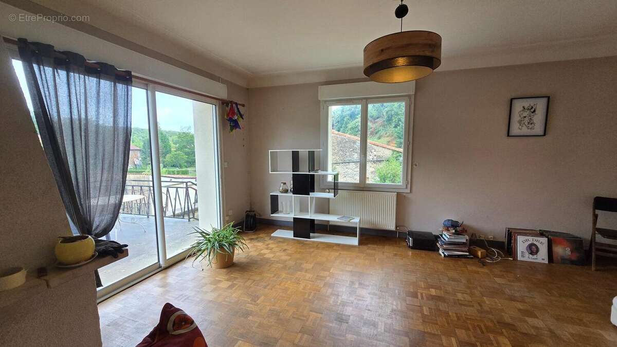 Photo 7 - Maison à LUSIGNAN