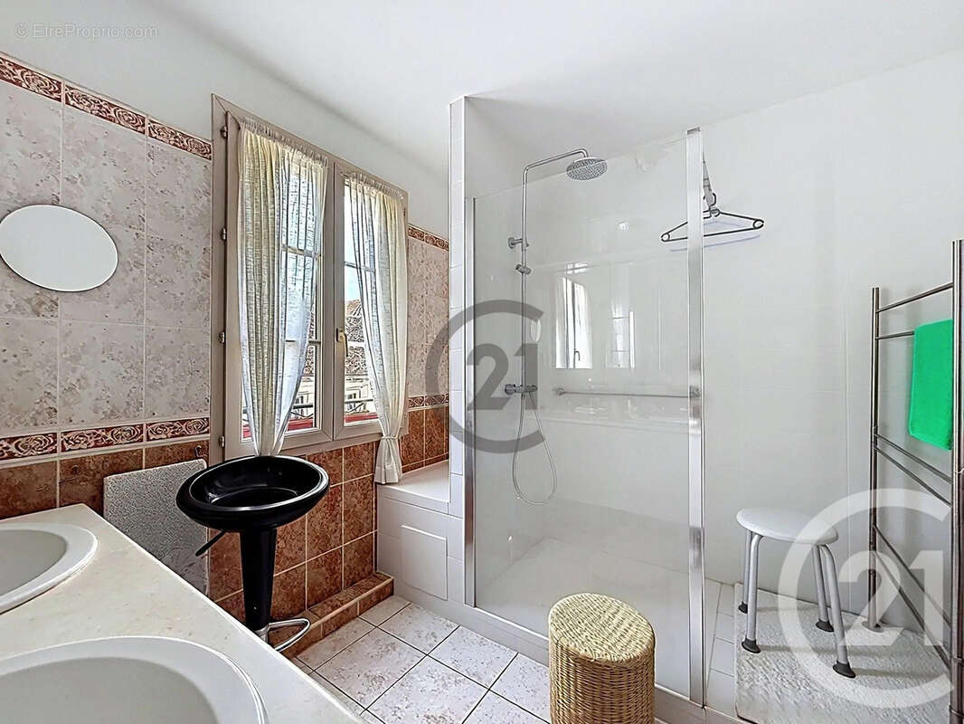 Appartement 112 m² à Provins  - photo 7
