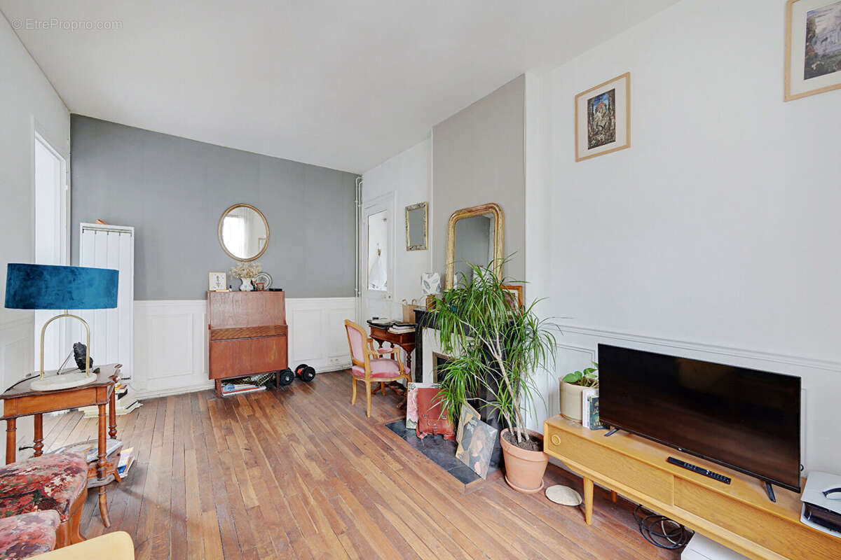 Appartement à PARIS-18E