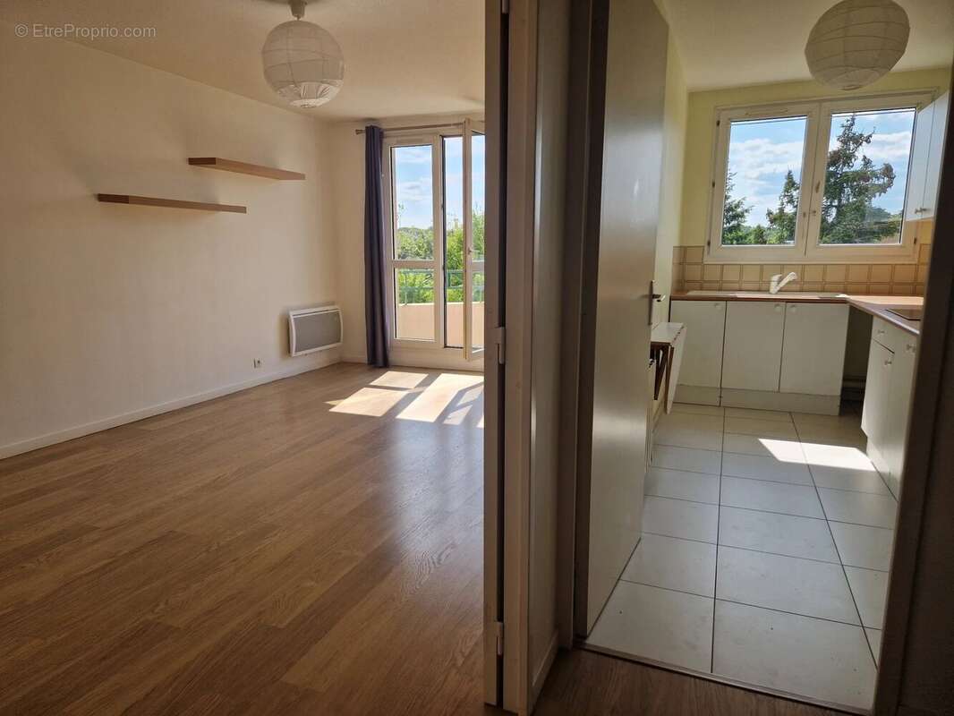 Appartement à MONTIGNY-LE-BRETONNEUX