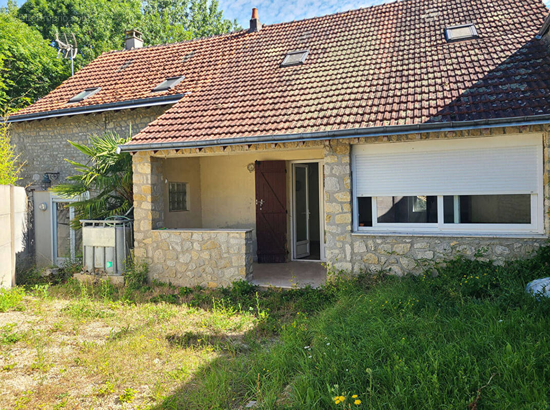 Maison à ESCRENNES