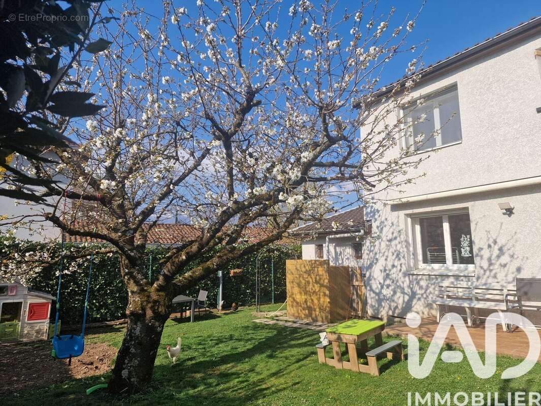 Photo 2 - Maison à EYBENS