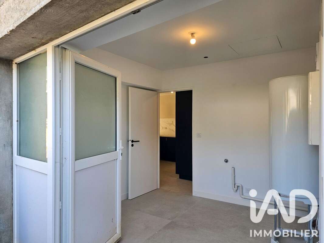 Maison 87 m² à Etagnac  - photo 8