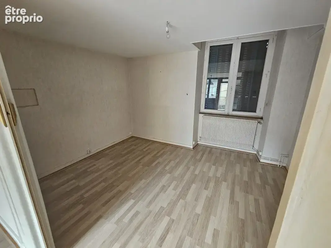 proche centre-ville : immeuble composé de 2 appartement type F3 - photo 2