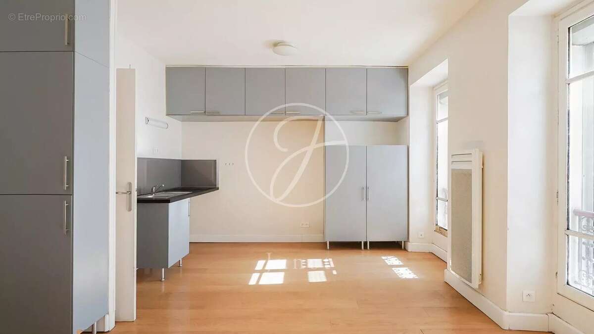 Appartement à PARIS-11E