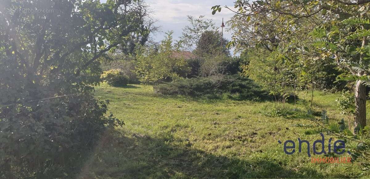 Maison à SAINT-VICTOR