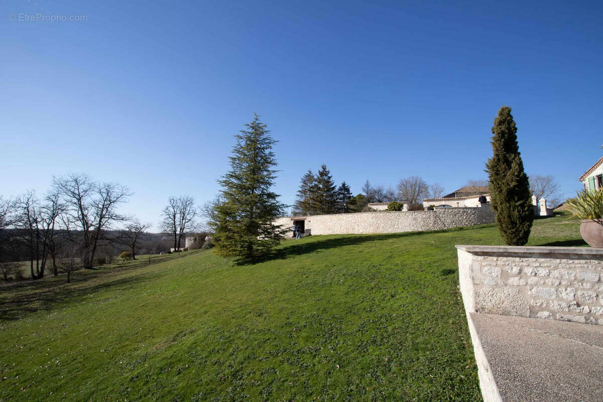 Country house with gite and pool - photo 11