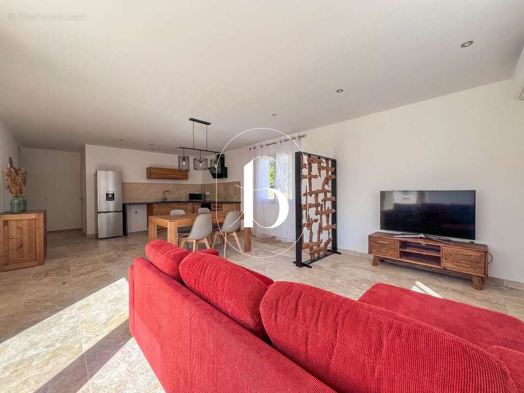 Maison à GOUDARGUES