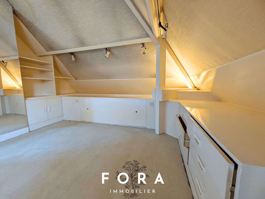 Maison à CONDE-SUR-NOIREAU