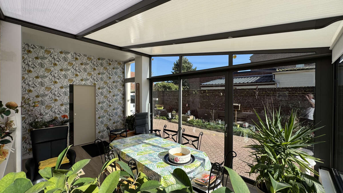 Maison à AIX-NOULETTE