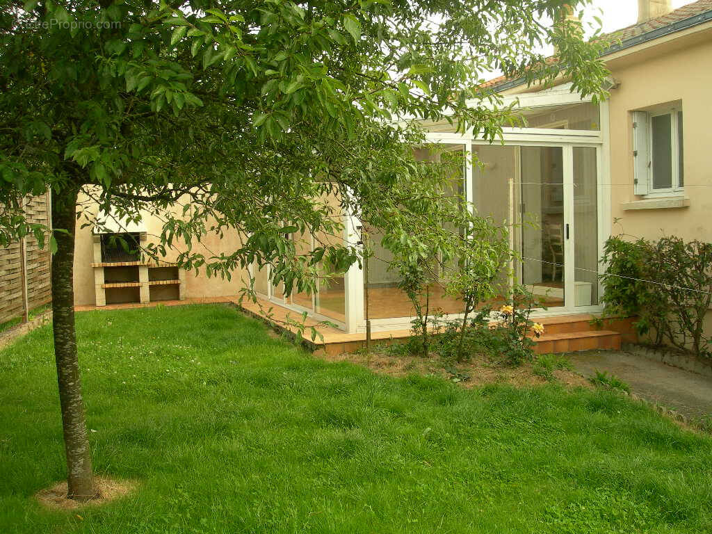 Maison à LES HERBIERS