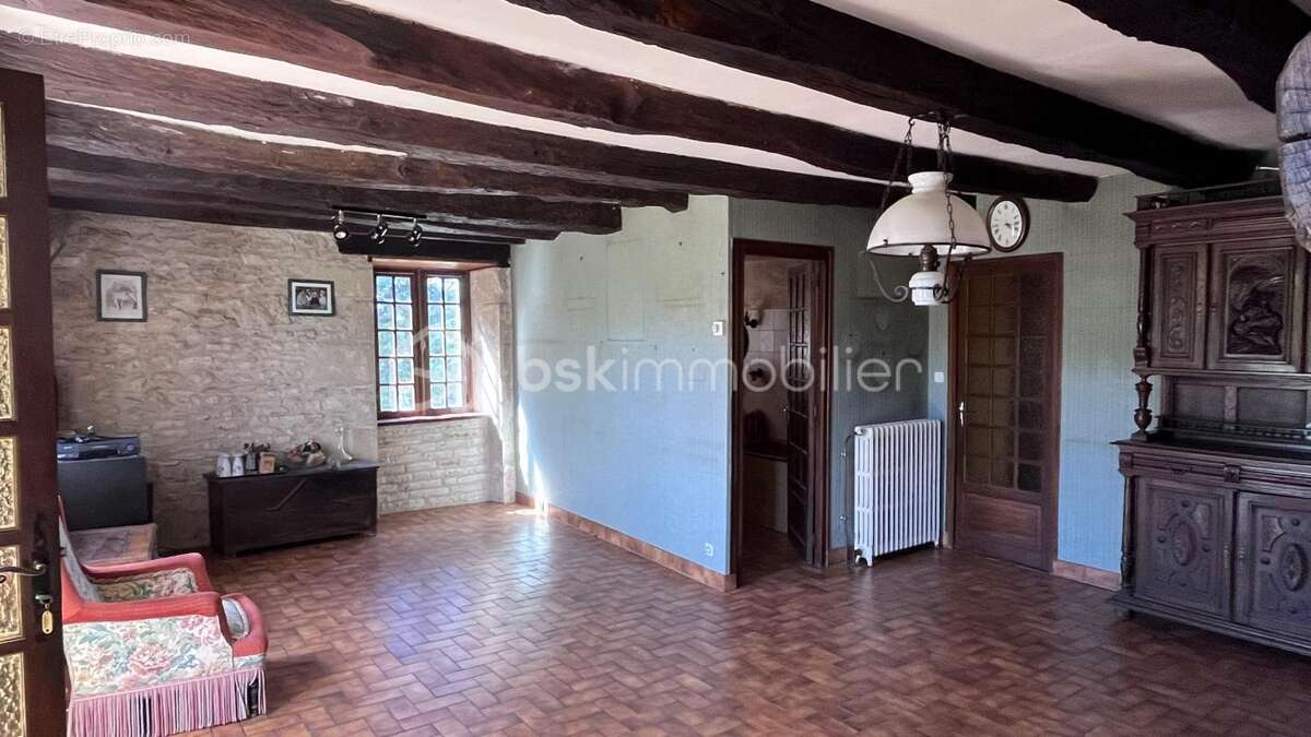 Maison en pierre 110 m² – 4 chambres – Terrain 1 835 m² – Hautefort - photo 6
