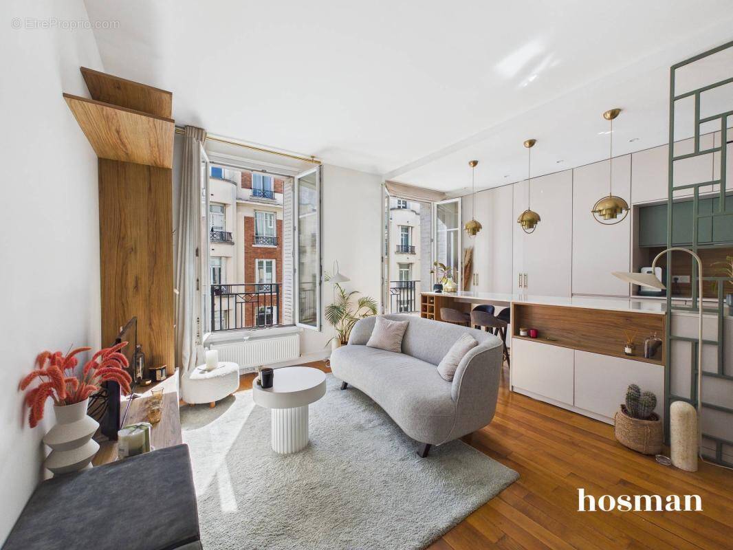 Appartement à PARIS-15E