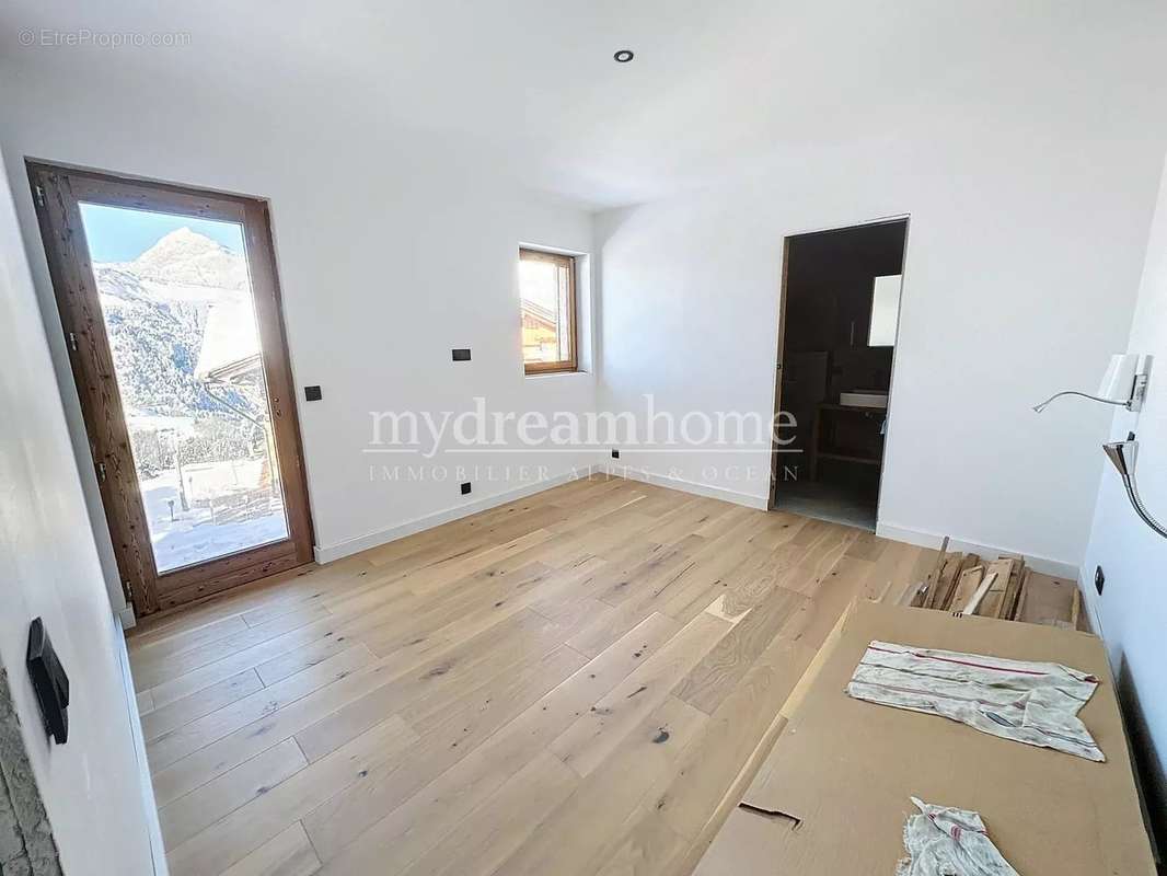 Maison à CREST-VOLAND