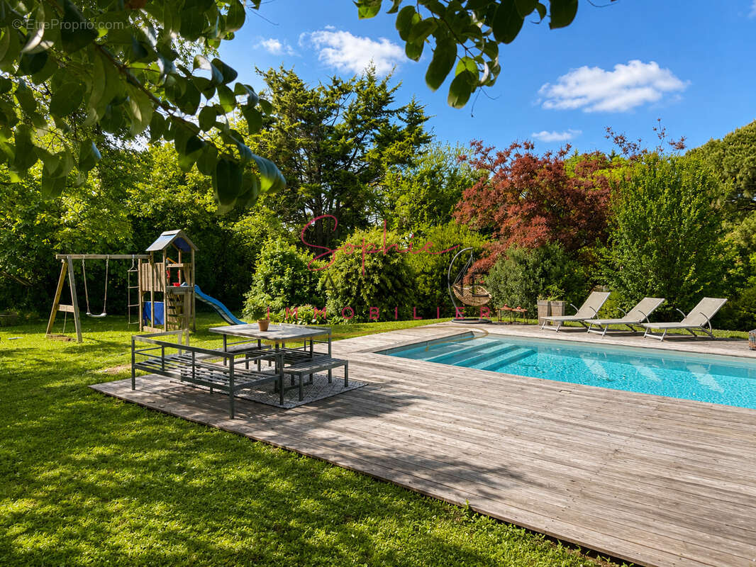 A 15 min de St Emilion, maison en pierre de 260 m2 avec 5 chambres ... - photo 5