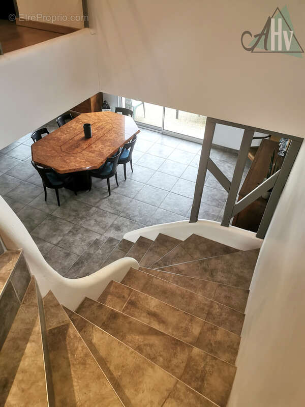 Maison à COULOMMIERS