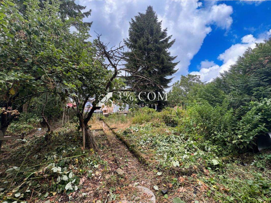 3%COM Grande maison avec cour et jardin - photo 13