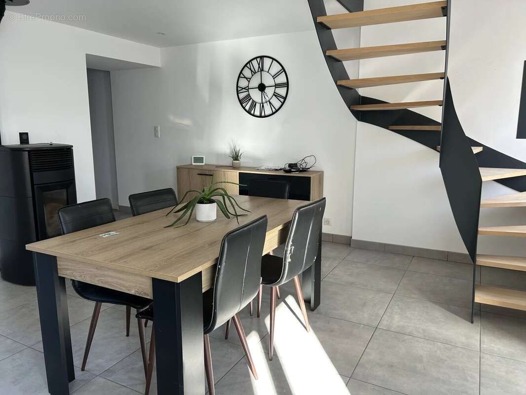 Maison à LA CHAPELLE-SAINT-LAURENT