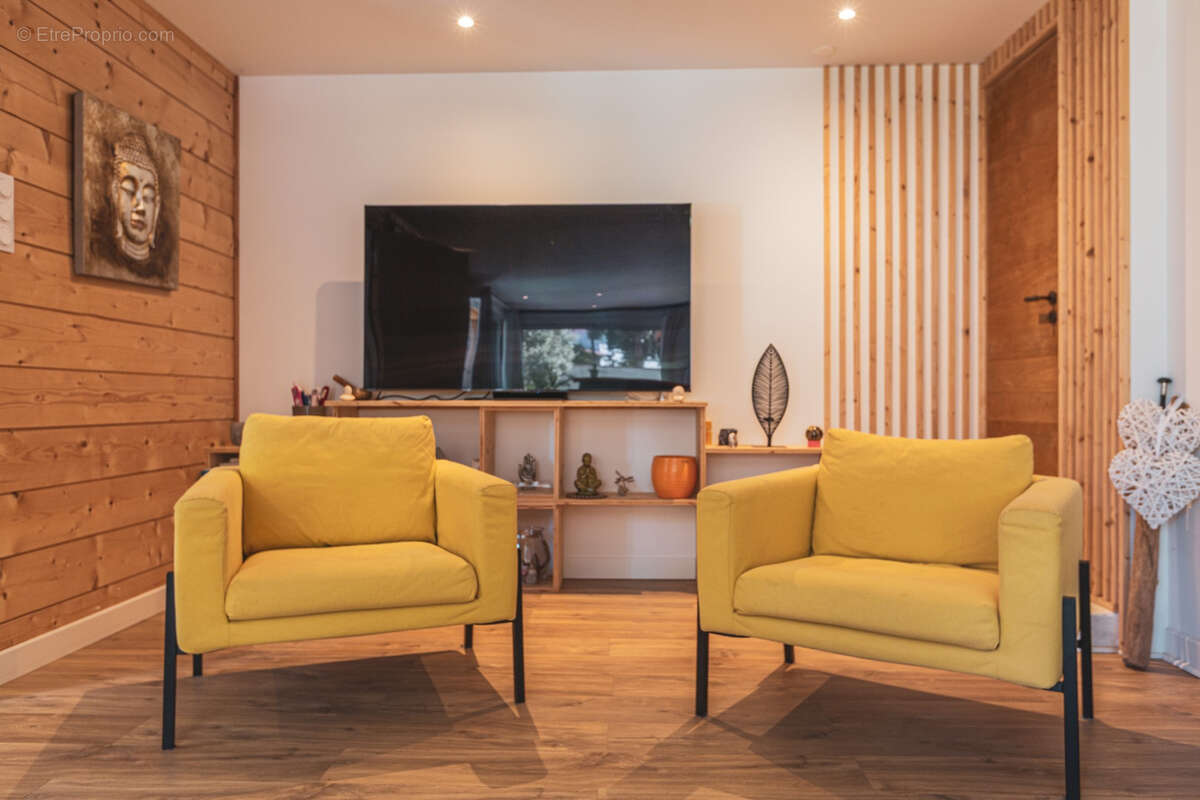 Appartement à ANGRESSE