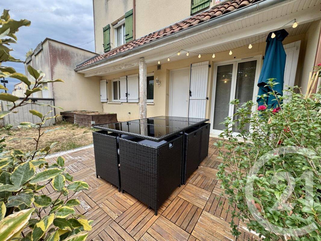 Appartement à CONDAT-SUR-VIENNE