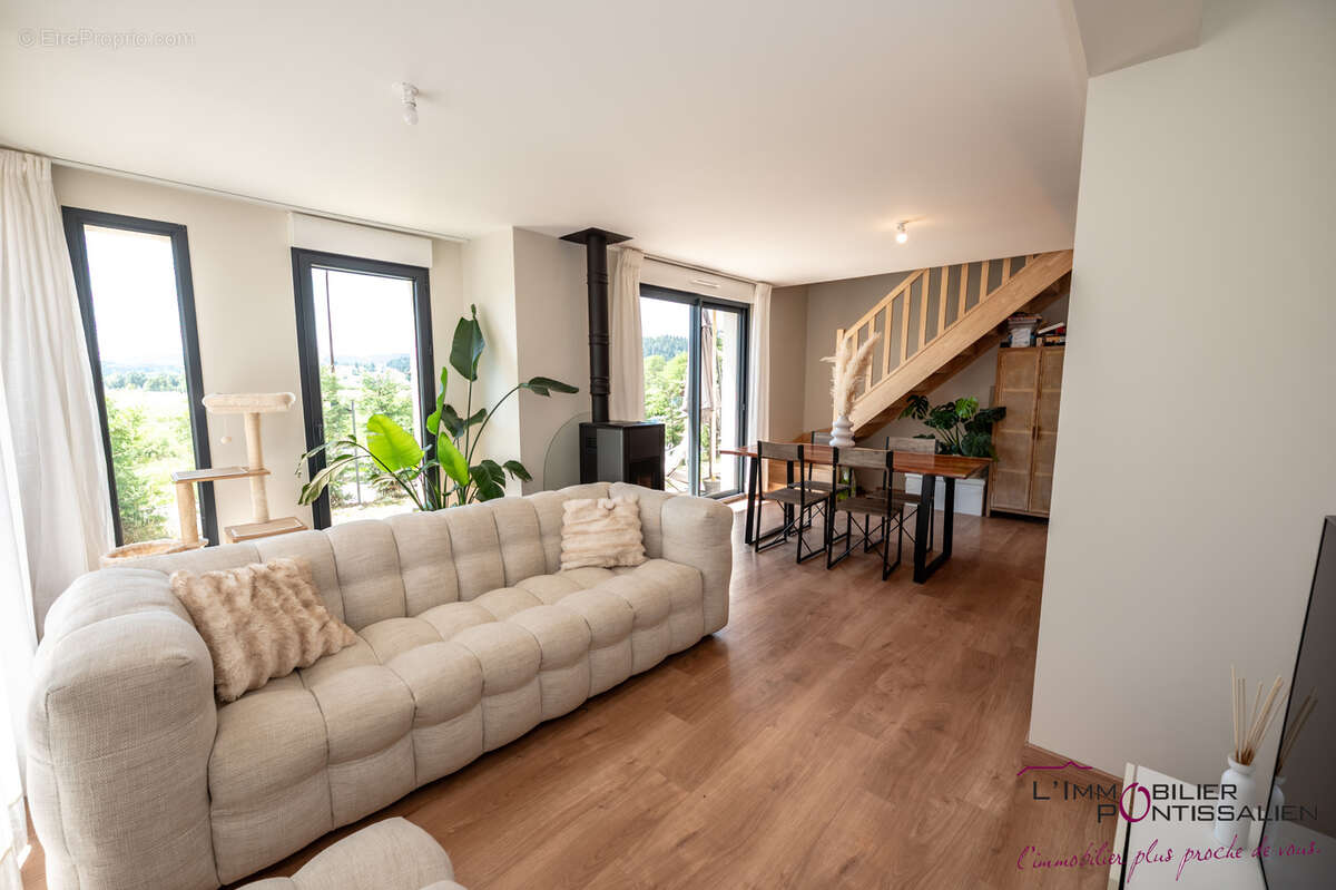 Maison 110 m2 de 2023 - Au coeur de LABERGEMENT SAINTE MARIE - photo 2
