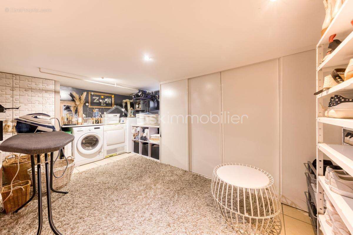 Maison familiale 7 pièces, climatisée, aux beaux volumes, avec terrasse et garage - photo 19
